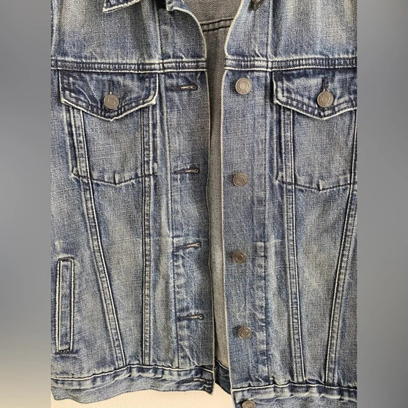 GAP 100% Cotton Jean Denim Jacket Medium Wash Size S - Picture 4 of 11
